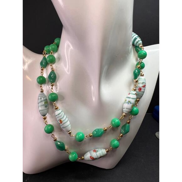Vintage 32" Italian Murano Art Glass Green Floral Beaded Necklace - Picture 2 of 15